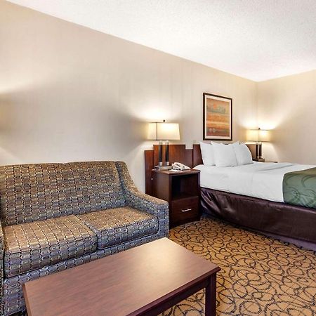 Quality Inn & Suites Escanaba North Екстер'єр фото