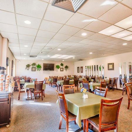 Quality Inn & Suites Escanaba North Екстер'єр фото