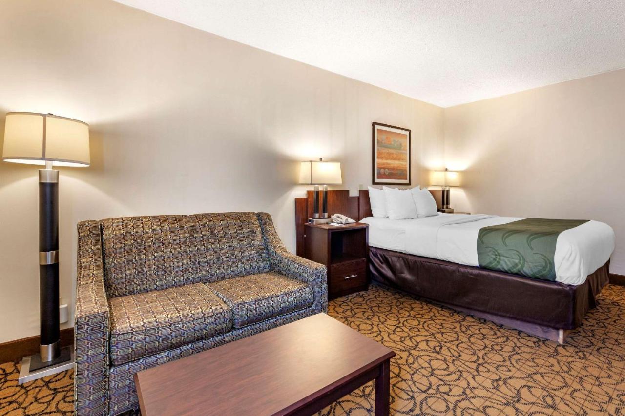 Quality Inn & Suites Escanaba North Екстер'єр фото