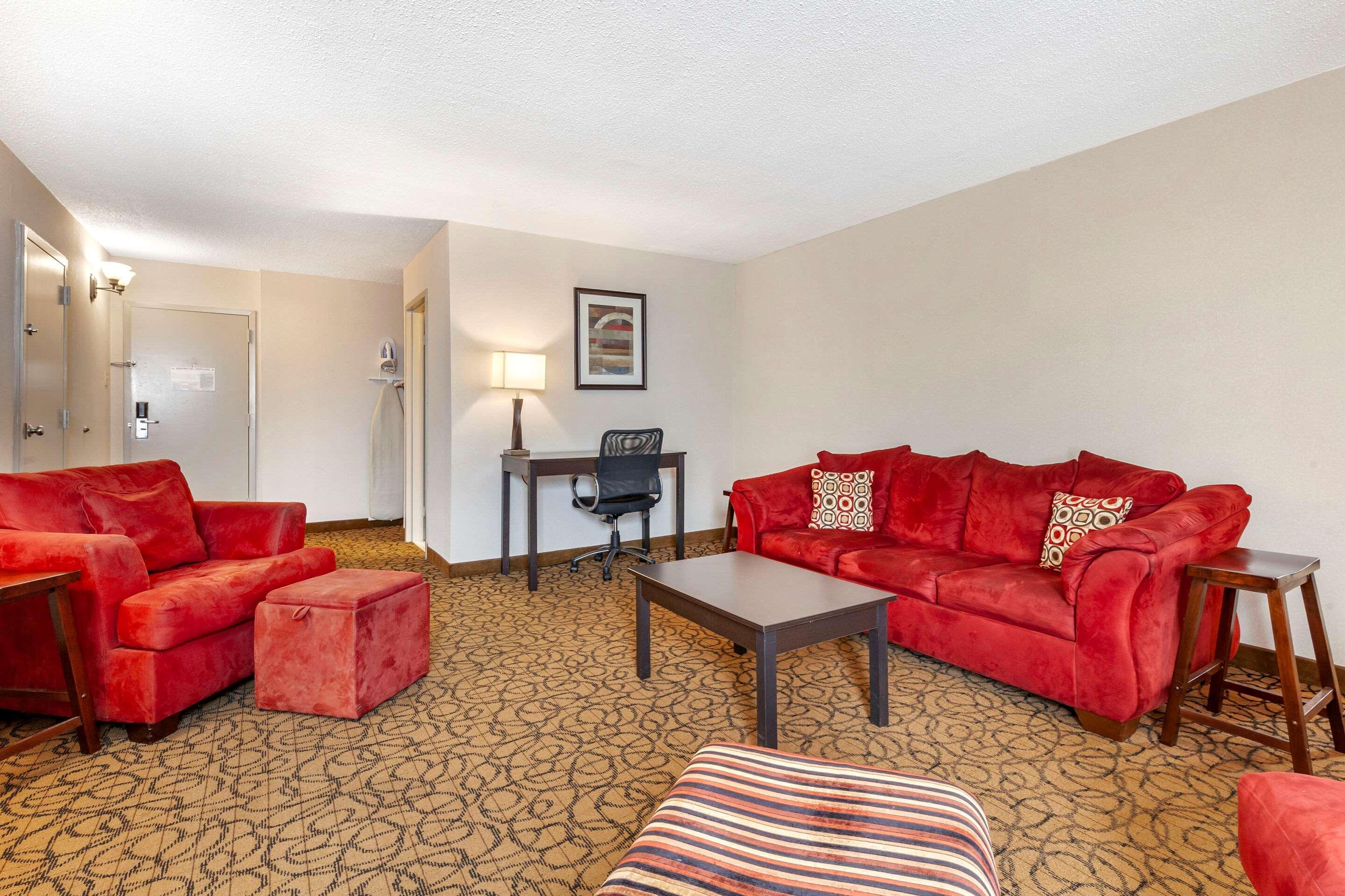 Quality Inn & Suites Escanaba North Екстер'єр фото