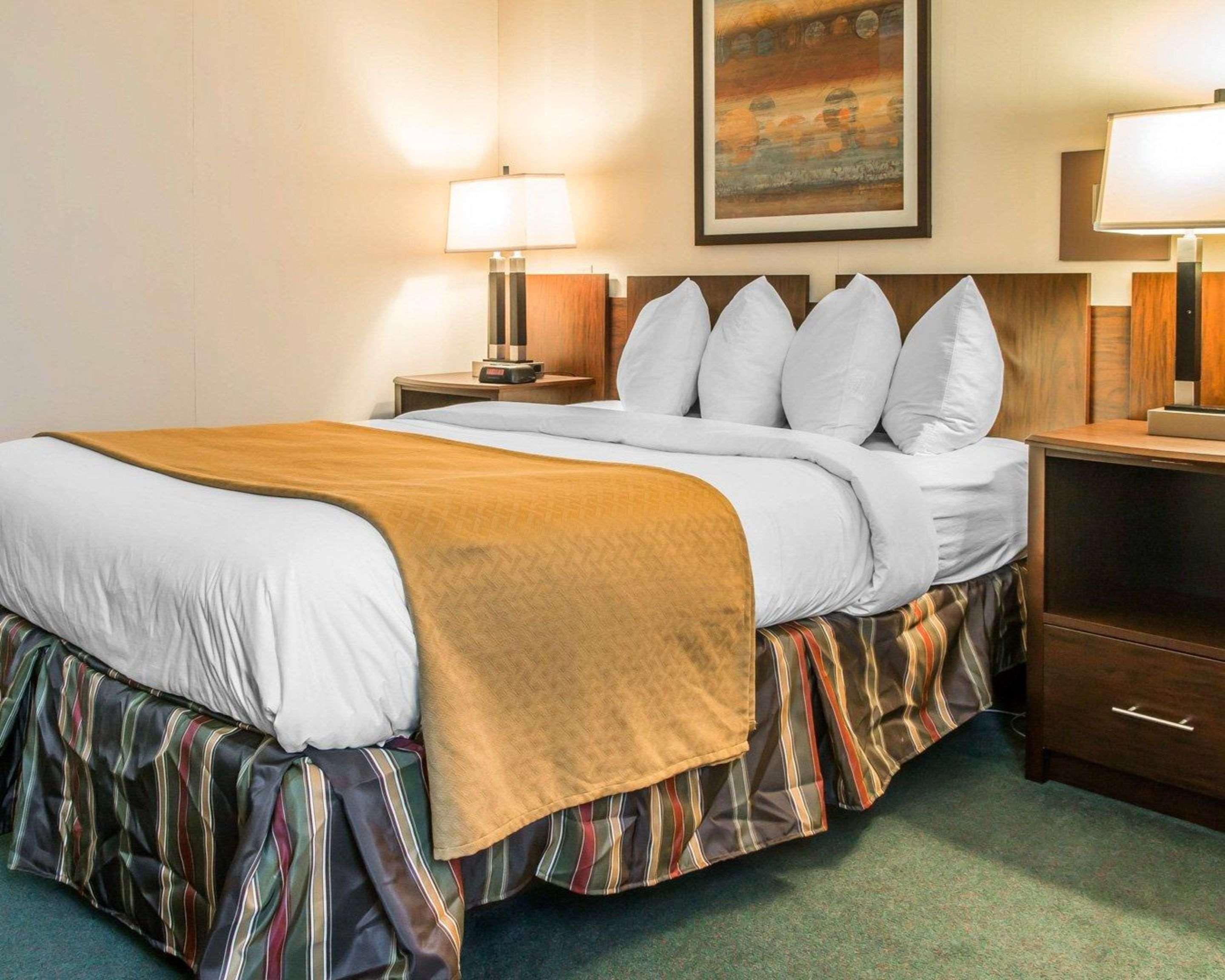 Quality Inn & Suites Escanaba North Екстер'єр фото