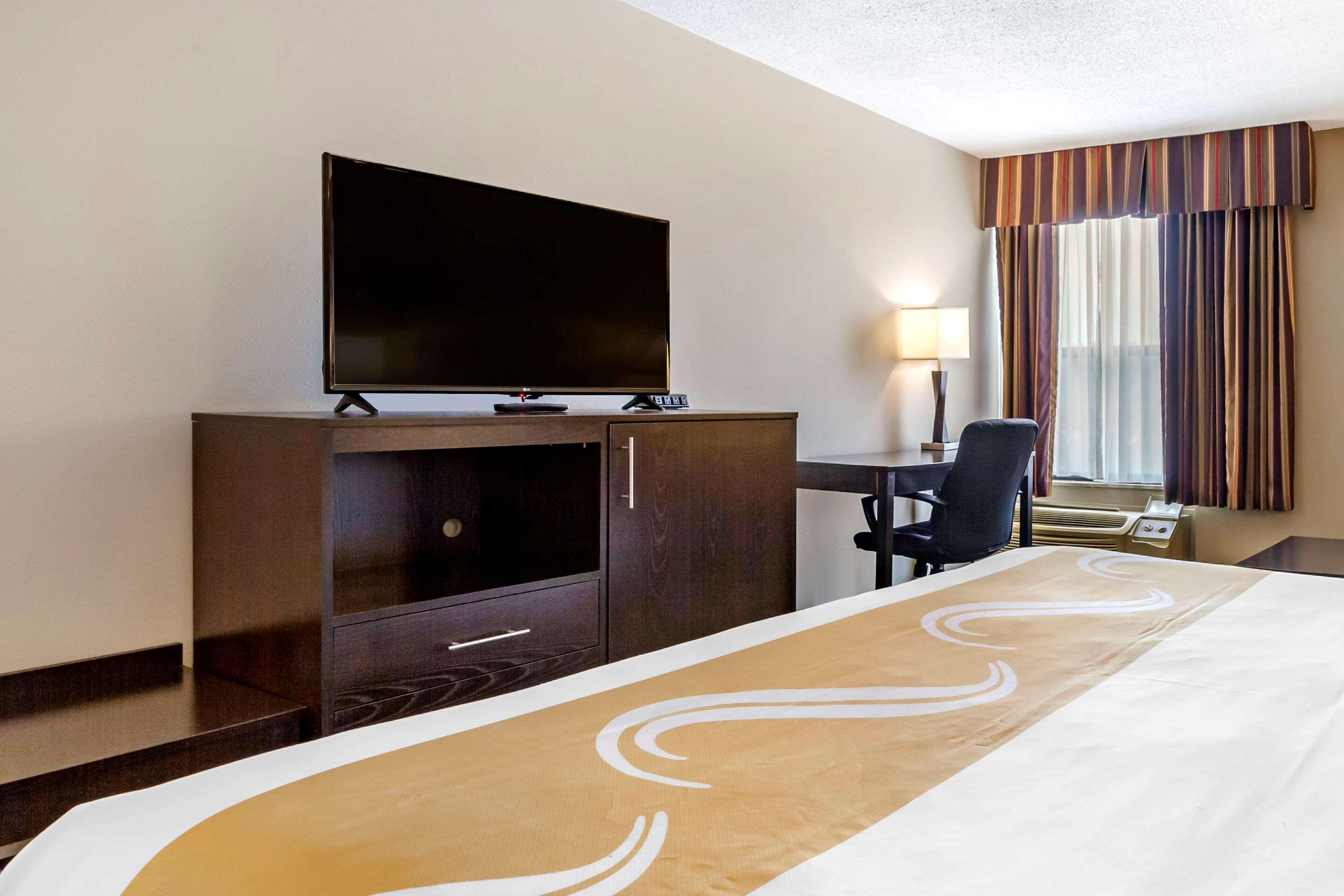 Quality Inn & Suites Escanaba North Екстер'єр фото