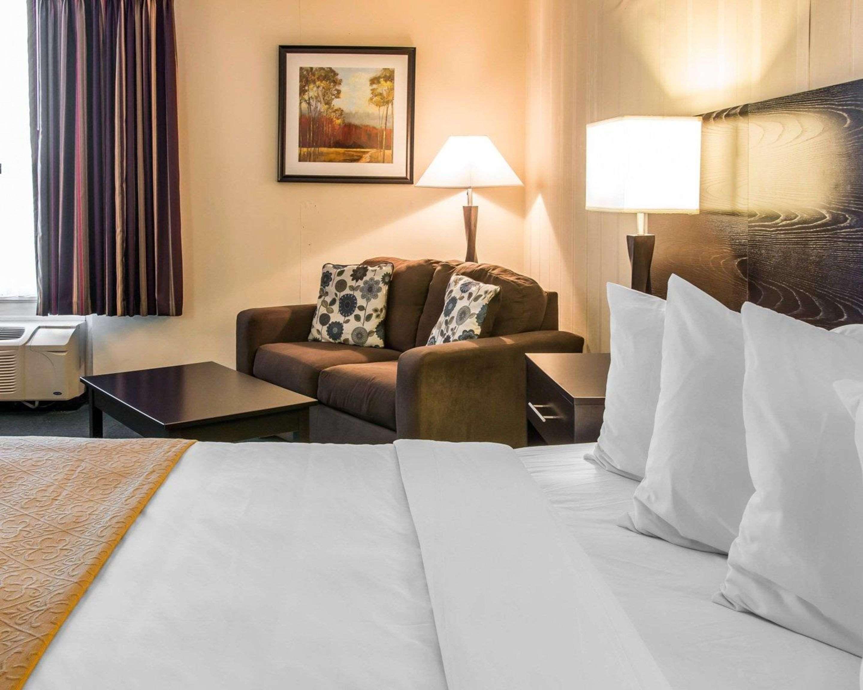 Quality Inn & Suites Escanaba North Екстер'єр фото