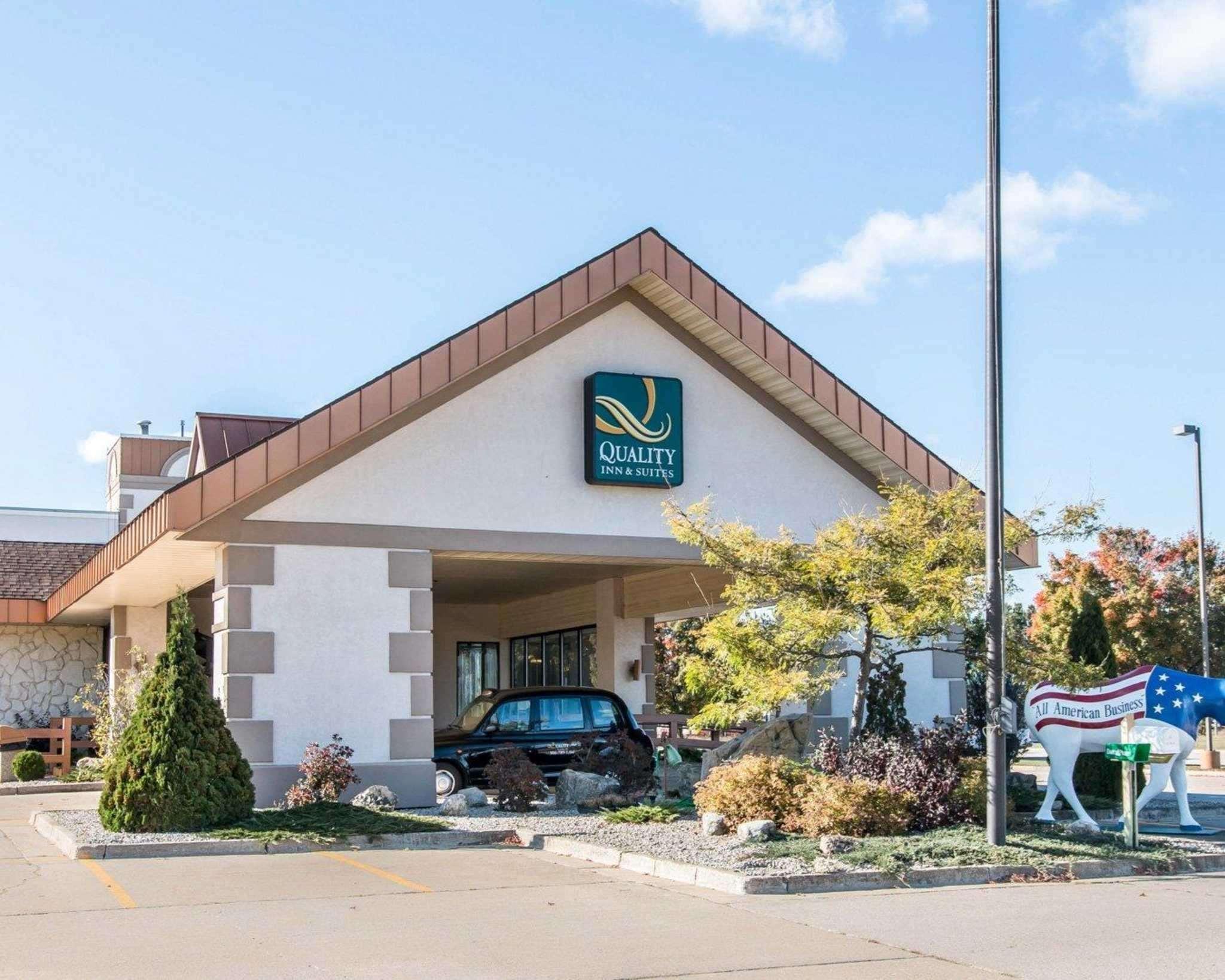 Quality Inn & Suites Escanaba North Екстер'єр фото