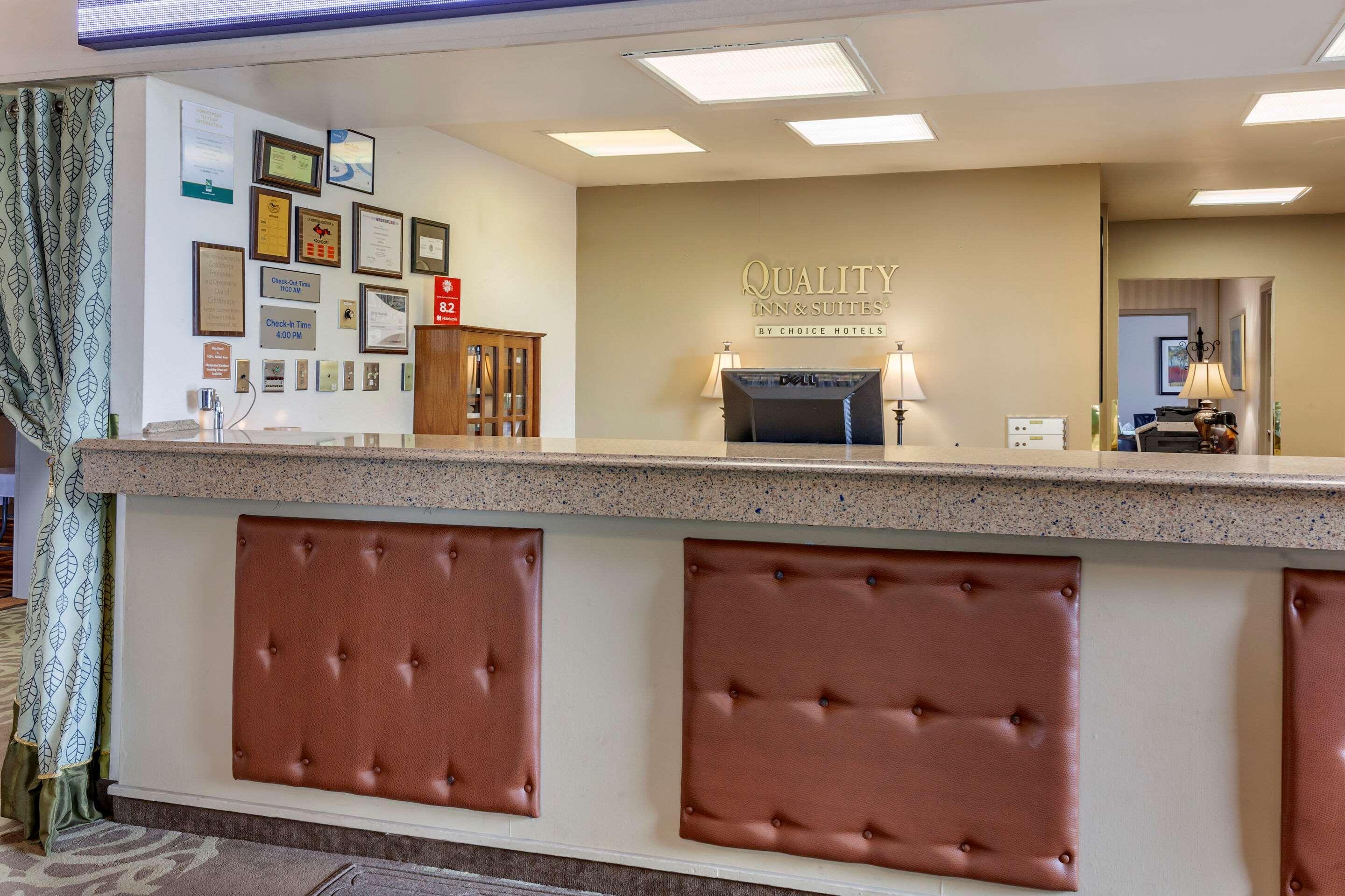 Quality Inn & Suites Escanaba North Екстер'єр фото