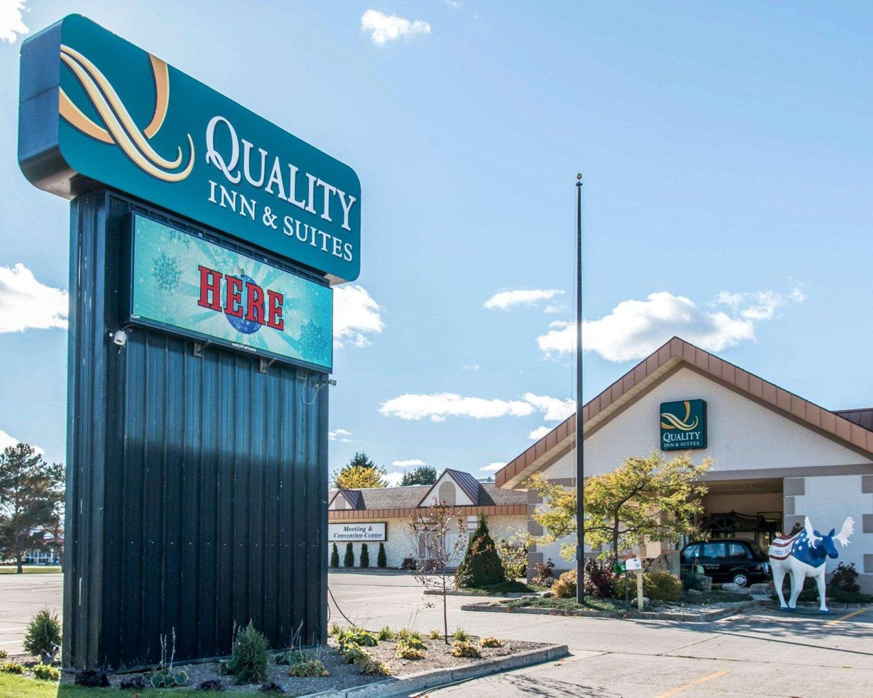 Quality Inn & Suites Escanaba North Екстер'єр фото