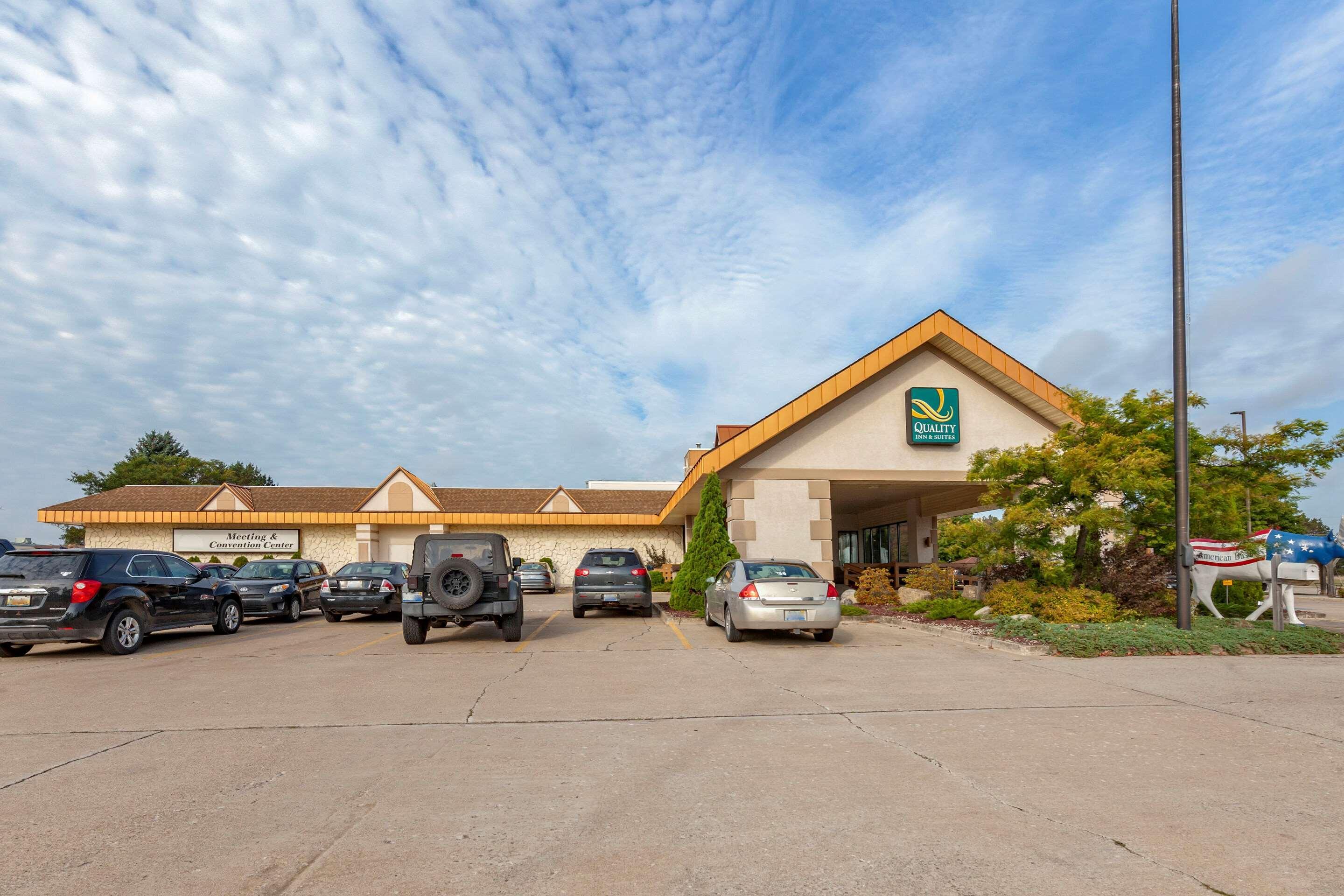 Quality Inn & Suites Escanaba North Екстер'єр фото