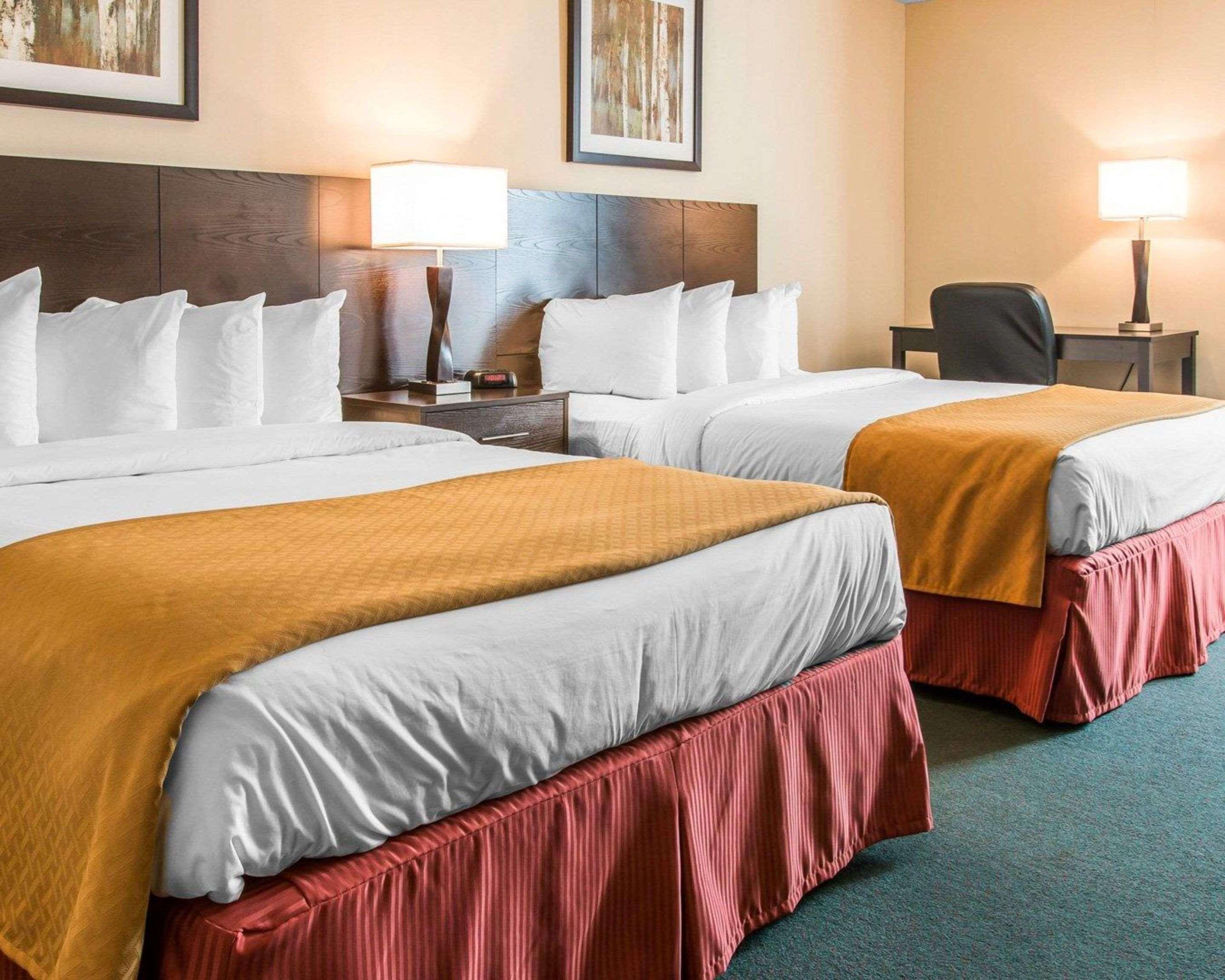 Quality Inn & Suites Escanaba North Екстер'єр фото